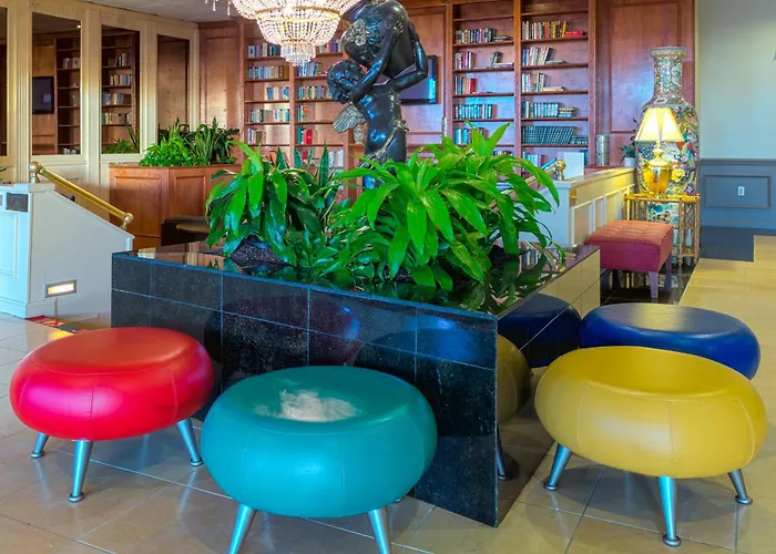 Park Inn By Radisson Sharon