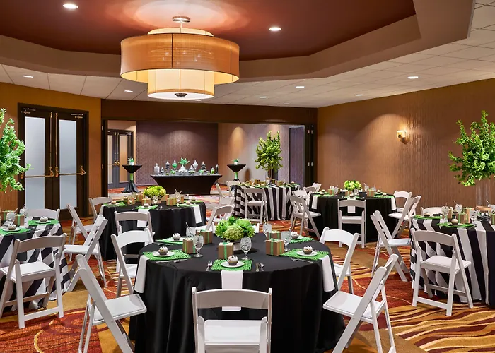 Four Points By Sheraton Milwaukee North Shore Brown Deer