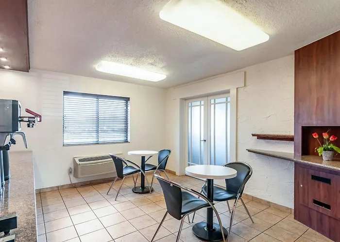 Motel 6-Naperville, Il