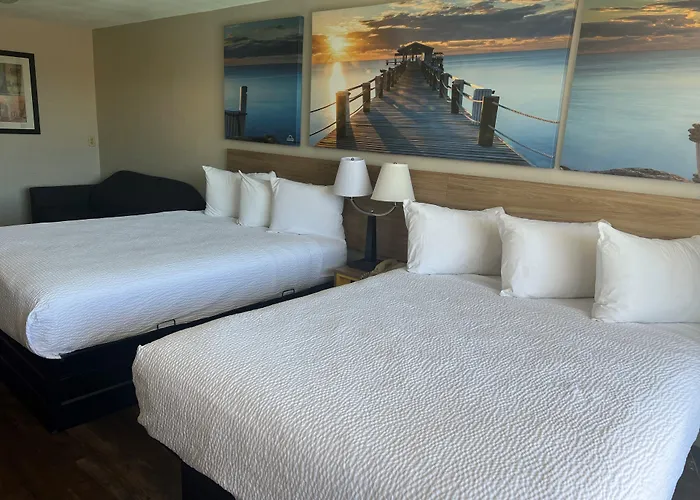 Days Inn By Wyndham St. Petersburg Central
