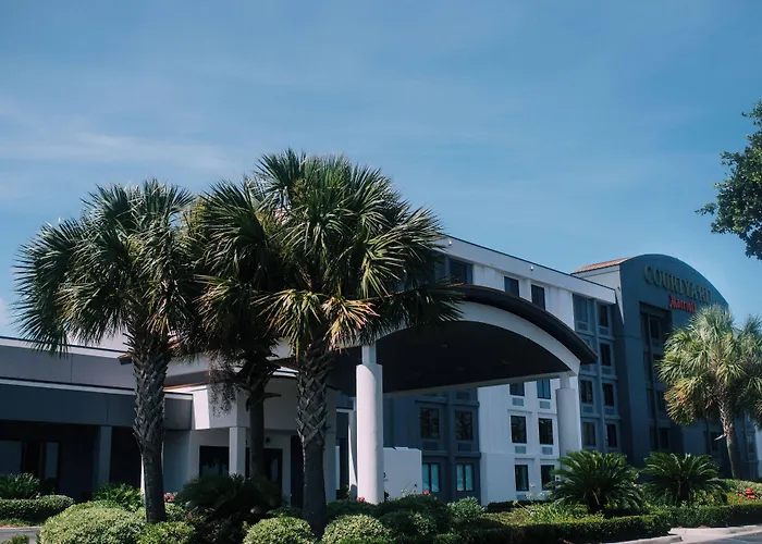 Courtyard By Marriott Gulfport Beachfront