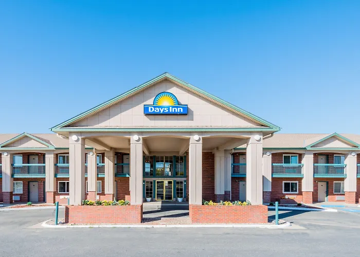 Days Inn By Wyndham Hays