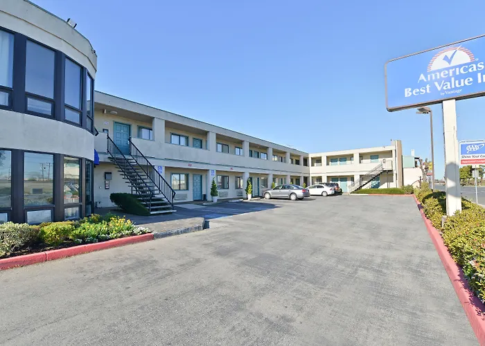 Good Living Inn San Carlos