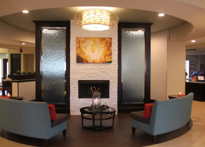 Club Hotel Nashville Inn & Suites