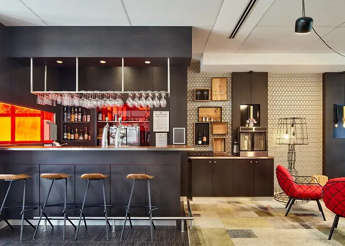 B&B HOTEL Saint-Quentin-en-Yvelines Centre Gare