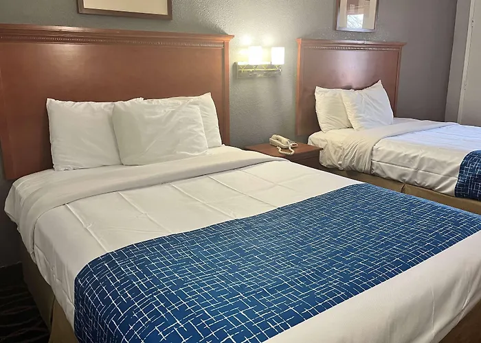 Travelodge By Wyndham Terre Haute