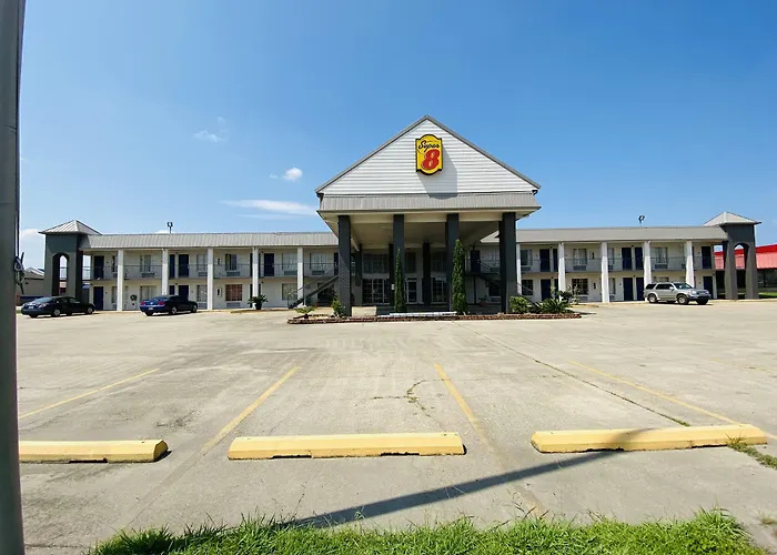 Super 8 By Wyndham New Iberia Motel