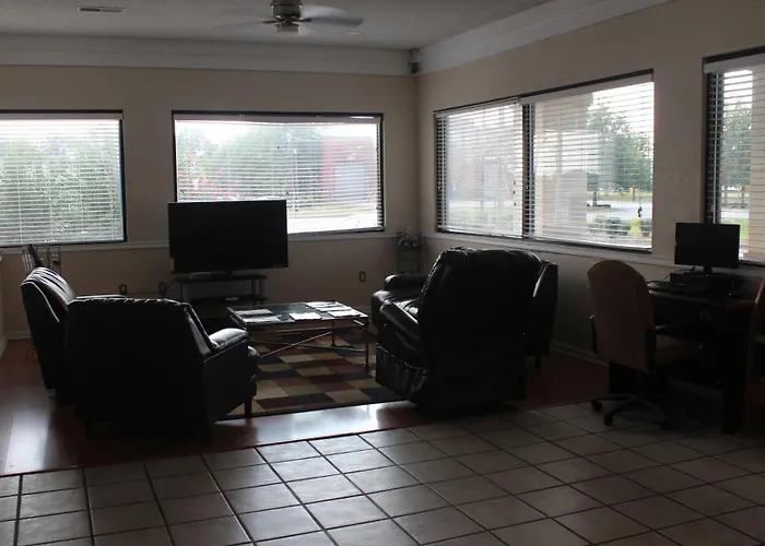 Deerfield & Suites