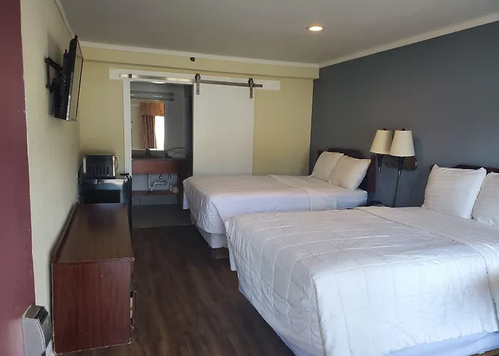 Deerfield & Suites