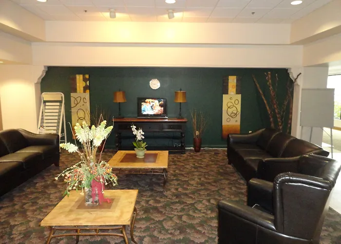 Fairbridge Hotel Cleveland East