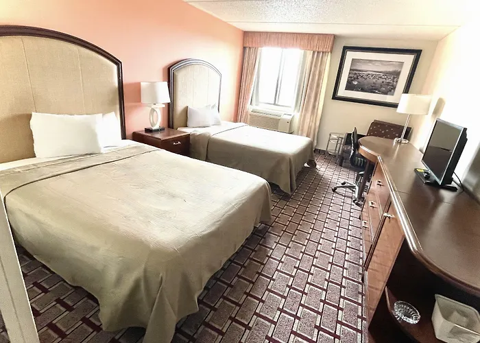Fairbridge Hotel Cleveland East
