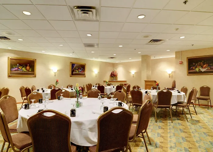 Best Western Plus Chicago Hillside