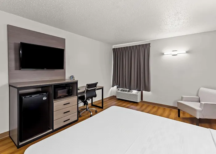 Red Lion Inn & Suites Saint Louis Pontoon Beach
