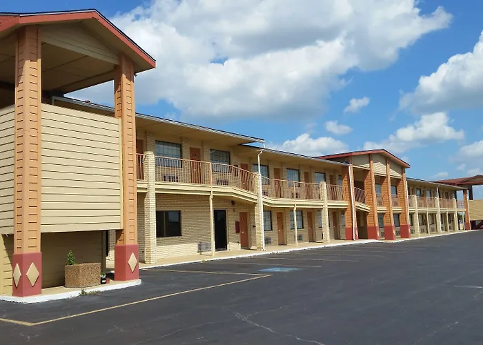 Super 8 By Wyndham Waco/Mall Area Tx