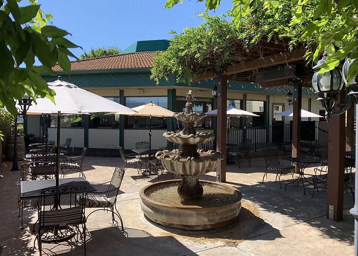Rogue Regency Inn Medford Airport