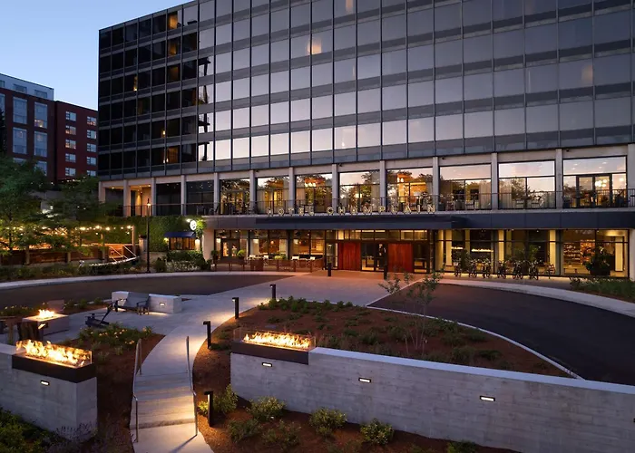 Hotel Champlain Burlington, Curio Collection By Hilton