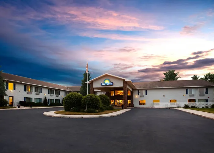 Days Inn By Wyndham Cadillac