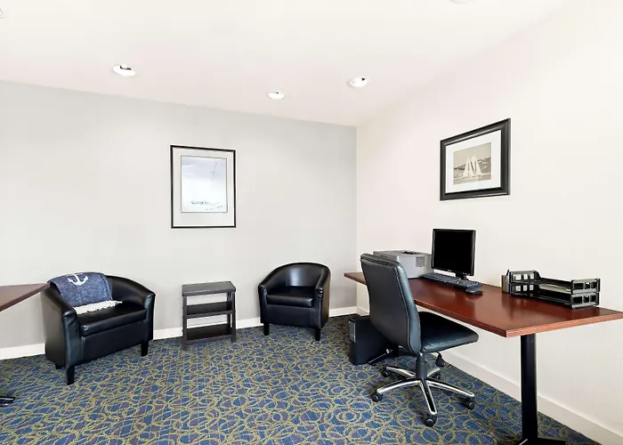 Best Western Yacht Harbor Hotel