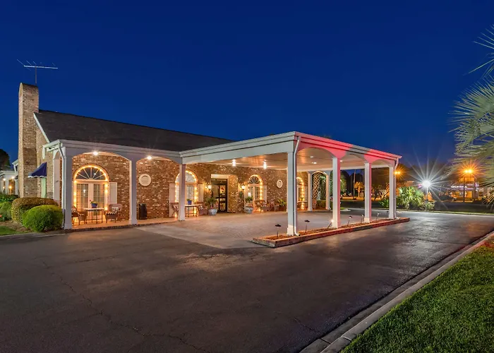 Best Western Plus Santee Inn