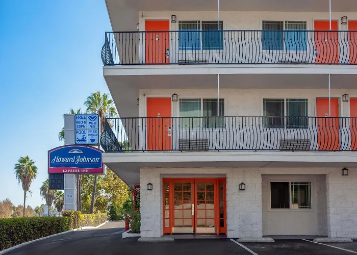 Howard Johnson By Wyndham San Diego Circle