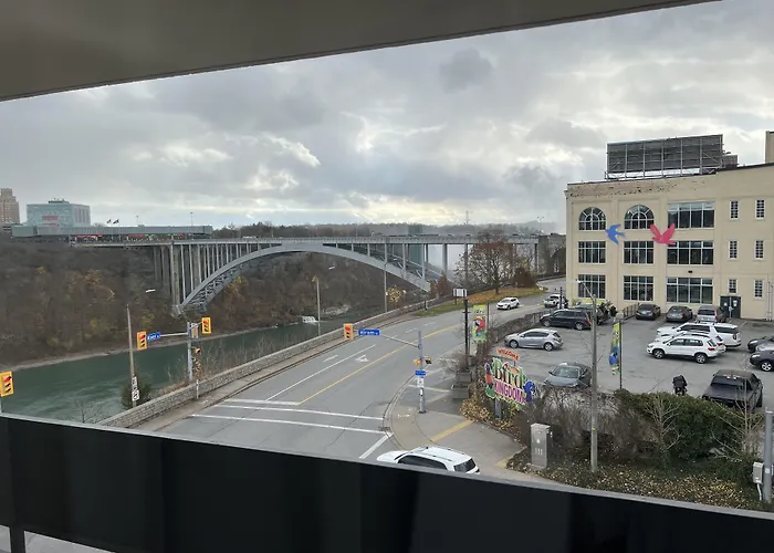 Travelodge By Wyndham Niagara Falls Fallsview