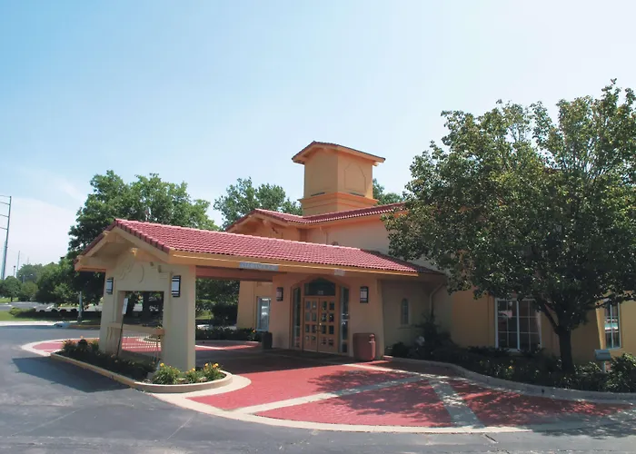 La Quinta Inn By Wyndham Kansas City
