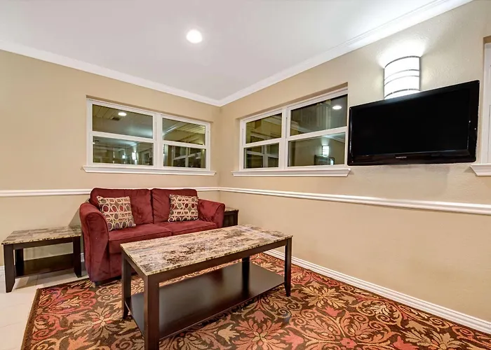 Super 8 By Wyndham Richardson Dallas