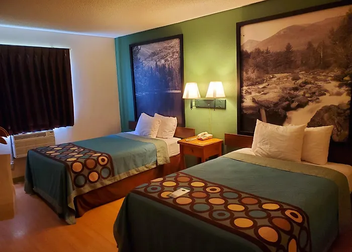 Super 8 By Wyndham Ticonderoga
