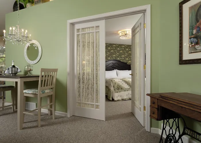 Hawk Valley Retreat & Cottages