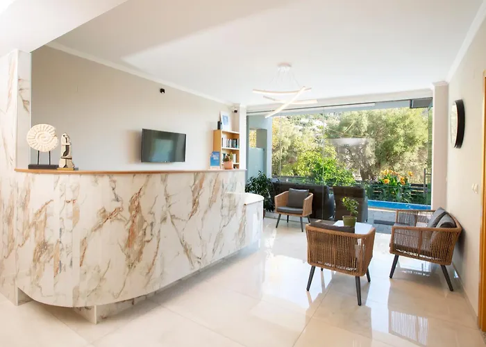 Zisis Suites
