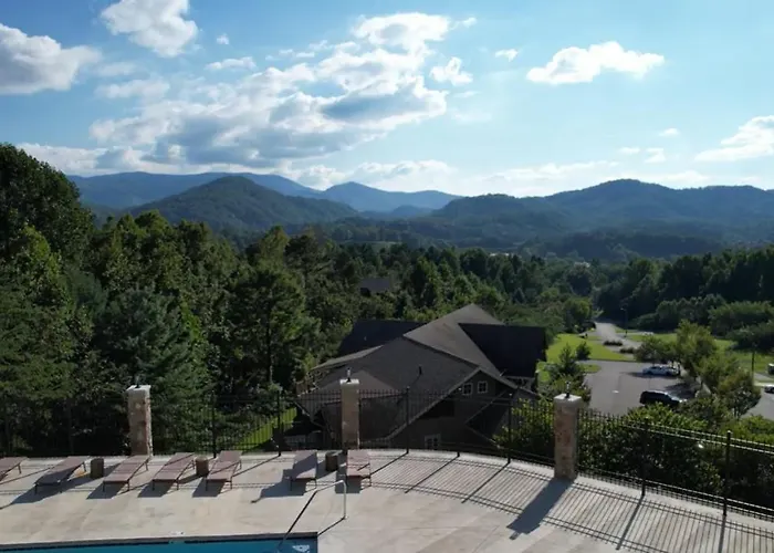 Viewpoint Condominiums