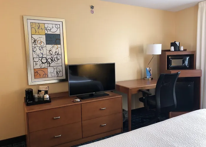 Fairfield Inn & Suites Kansas City Airport