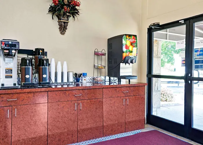 Knights Inn Charleston West Virginia