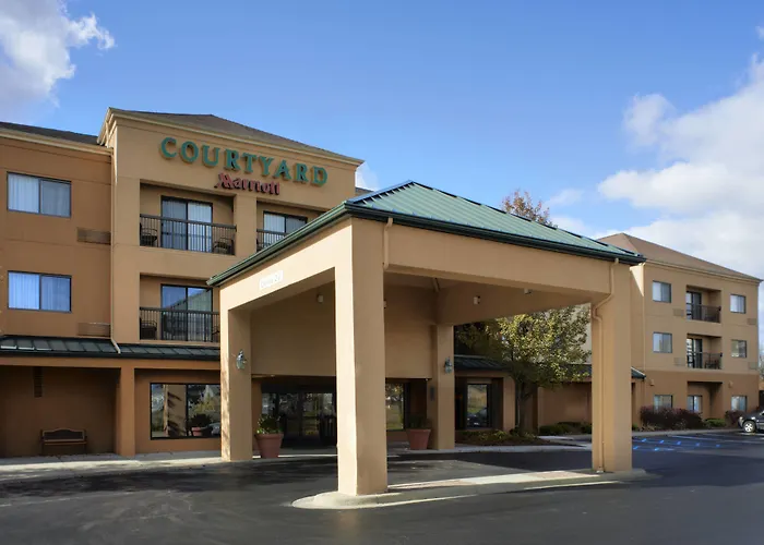 Courtyard Detroit Utica