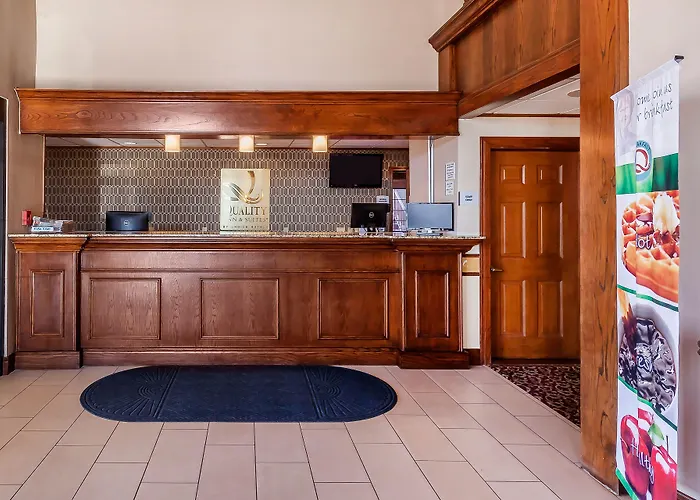 Quality Inn & Suites Owasso Us-169