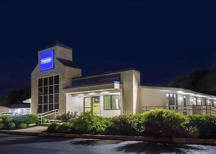 Travelodge By Wyndham Essington / Philadelphia Airport