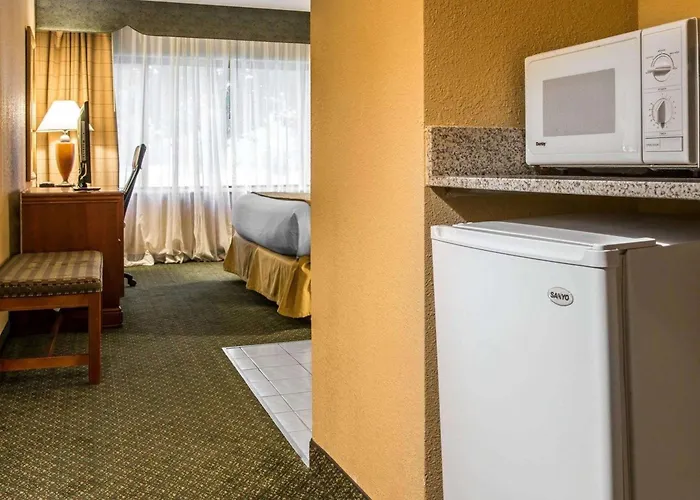 Quality Inn Southfield - Detroit