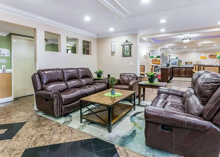 Quality Inn & Suites Atlanta Airport South