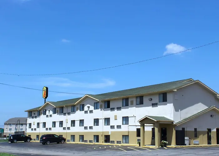 Super 8 By Wyndham Topeka/Wanamaker Rd/I-70
