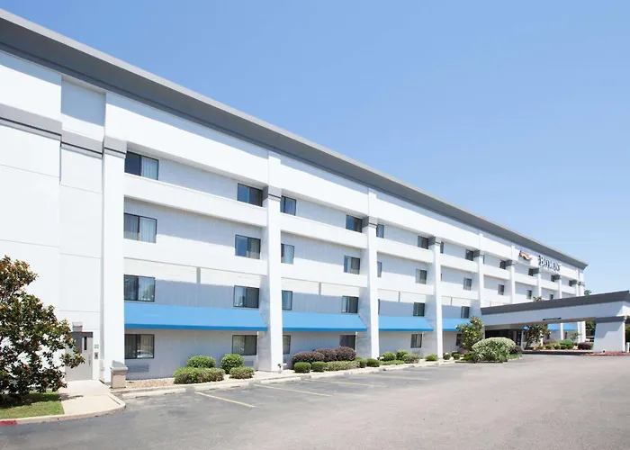 Baymont By Wyndham Texarkana