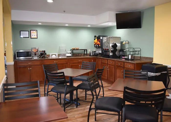 Baymont By Wyndham Manteca Hotel