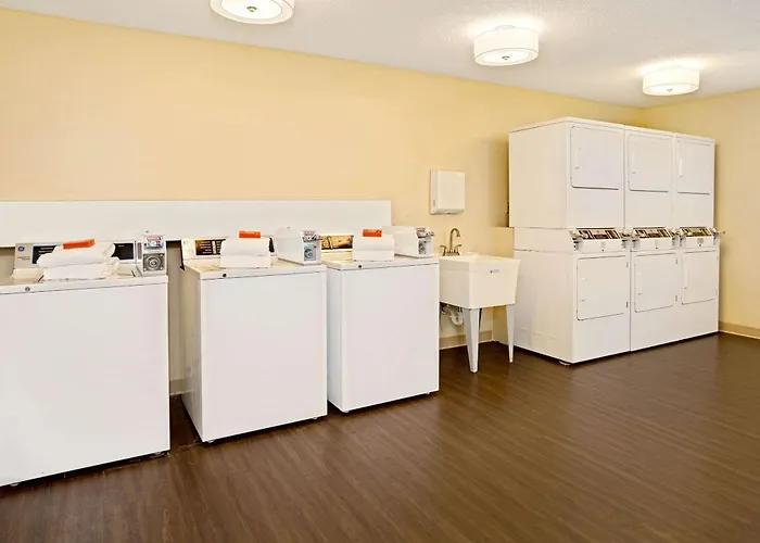 Mainstay Suites Cincinnati Blue Ash