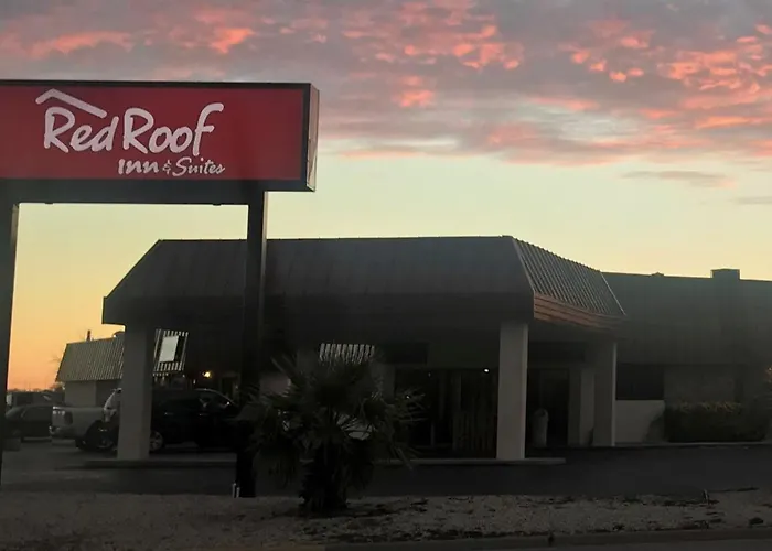 Red Roof Inn & Suites San Angelo