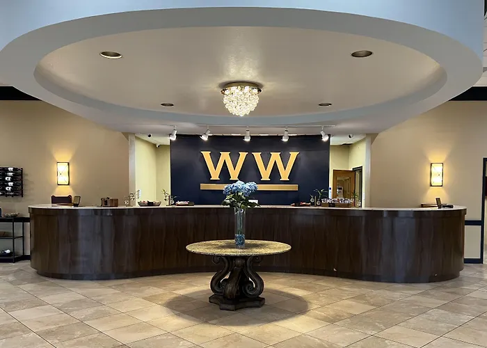 Historic Whispering Woods Hotel & Conference Center