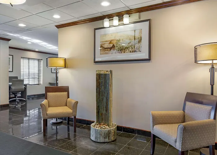 Best Western Plus South Hill Inn