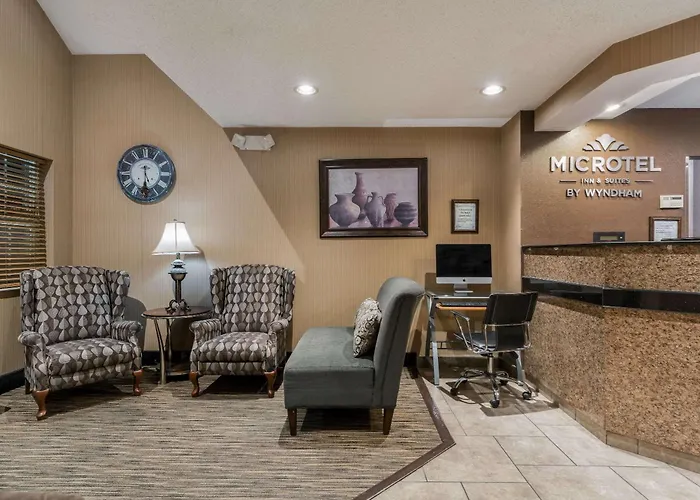 Microtel Inn & Suites By Wyndham North Mayo Clinic