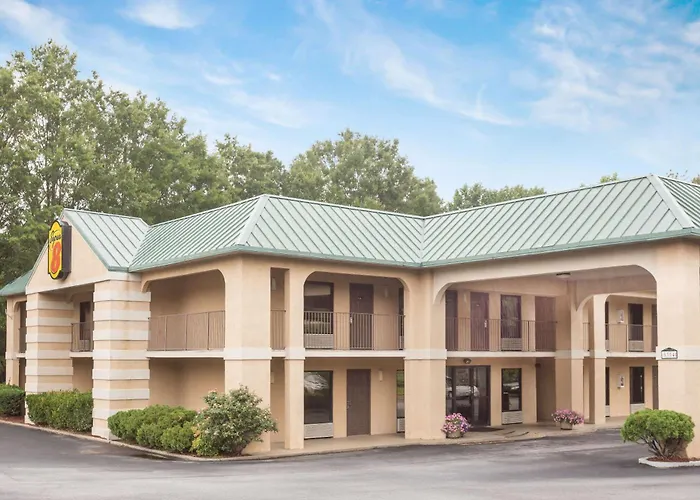 Super 8 By Wyndham Lithonia
