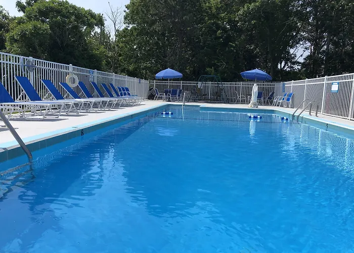 Travelodge By Wyndham Cape Cod Area