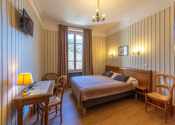 Logis Hotel de La Cloche Beaune 