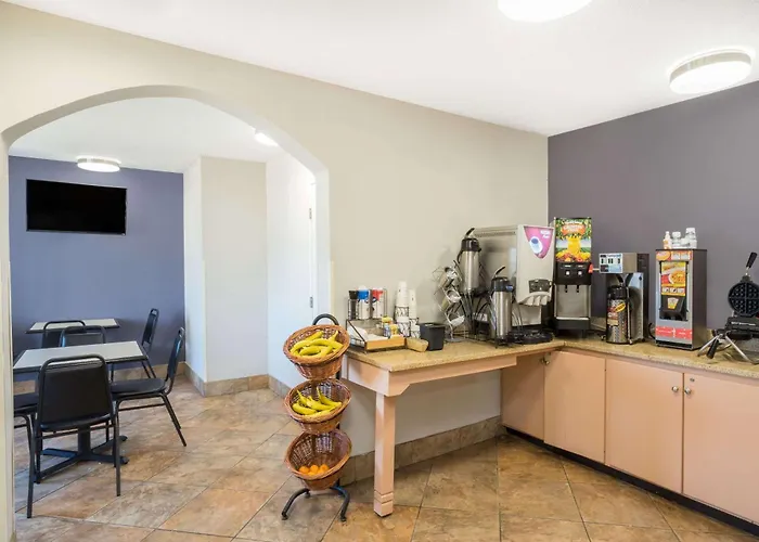 Microtel Inn Bowling Green